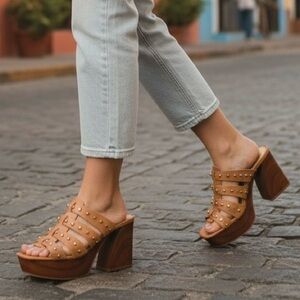 Vince Camuto Studded Platform Sandals Pre-owned